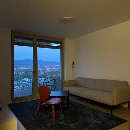 Grand Apartment